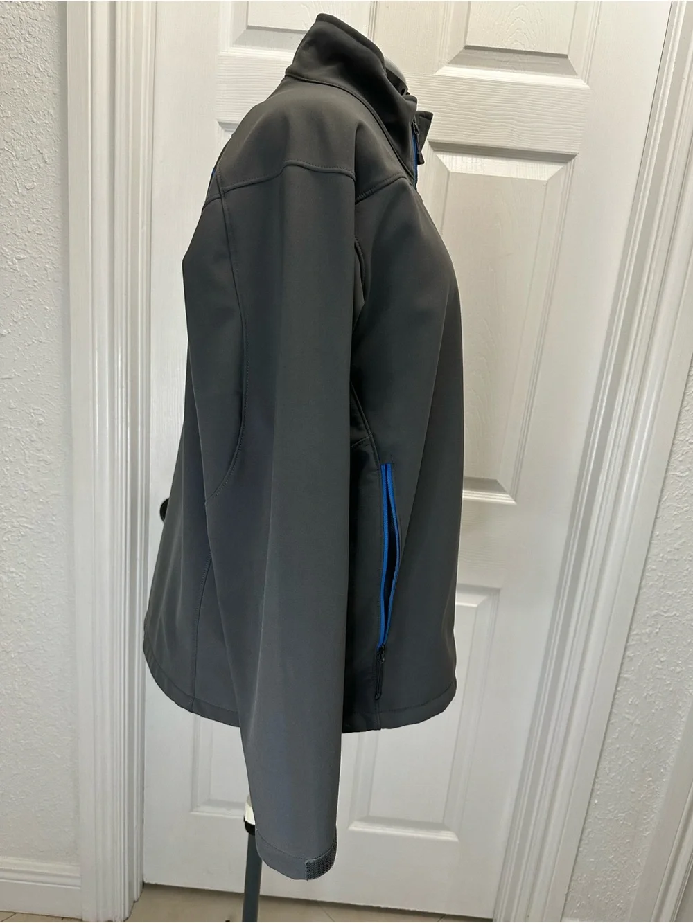 The North Face Men's Charcoal Gray Jacket with Blue Zippers